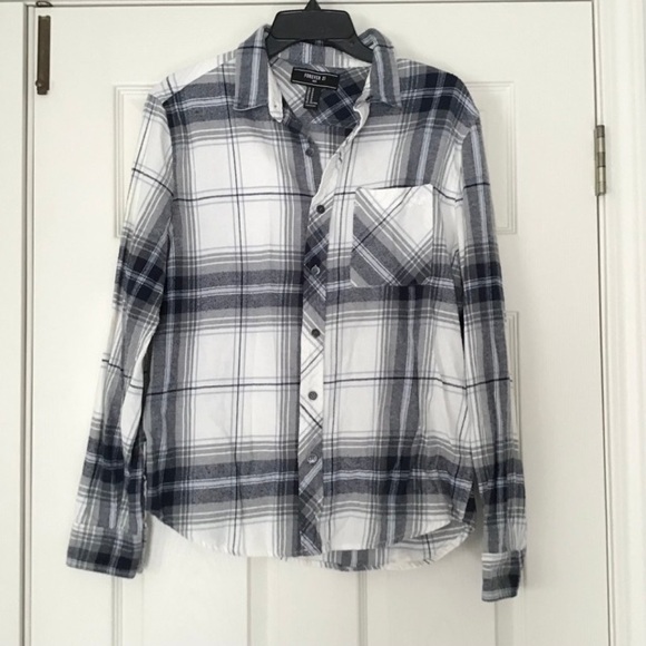 Forever21 Blue & White Plaid Flannel - Picture 1 of 3